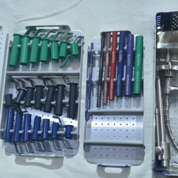 MIS tubular with radiolucent tube cup