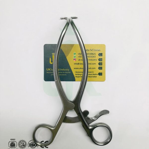 Self-Retaining Gelpi Retractor for Wound Access